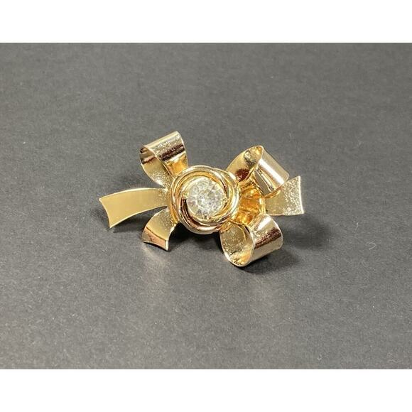 Vintage Coro Flower and Bow Brooch Gold Tone Clear Crystal Center Signed - Picture 1 of 10